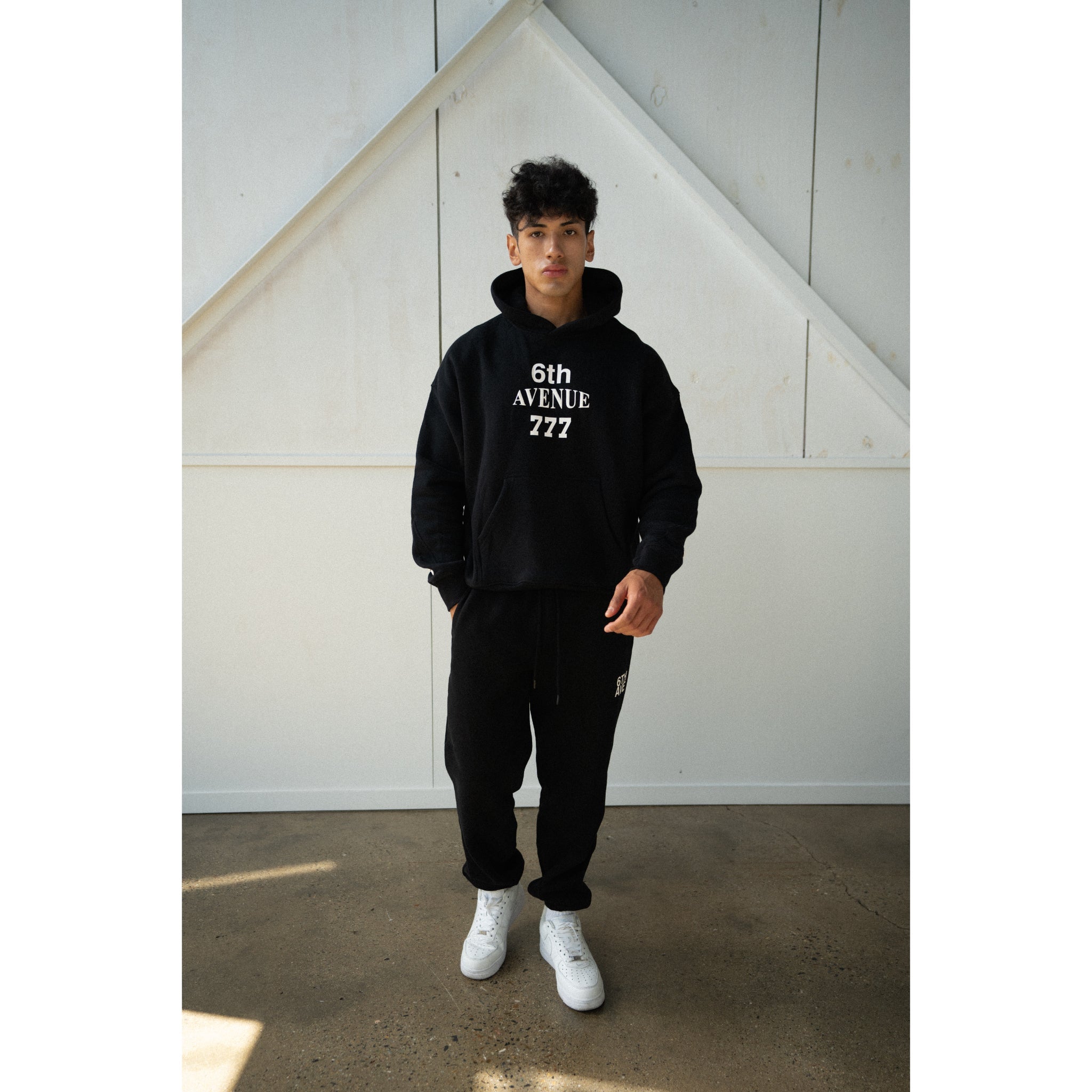 6TH CUFFED SWEATS - BLACK - Sixth Avenue