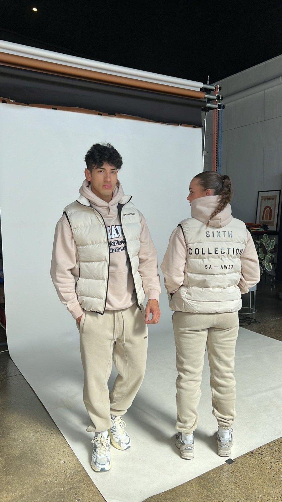 COLLEGE CUFFED SWEATS - BEIGE - Sixth Avenue