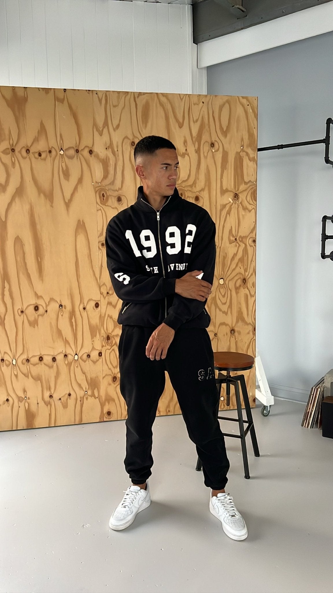 INITIAL CUFF SWEATS - BLACK - Sixth Avenue