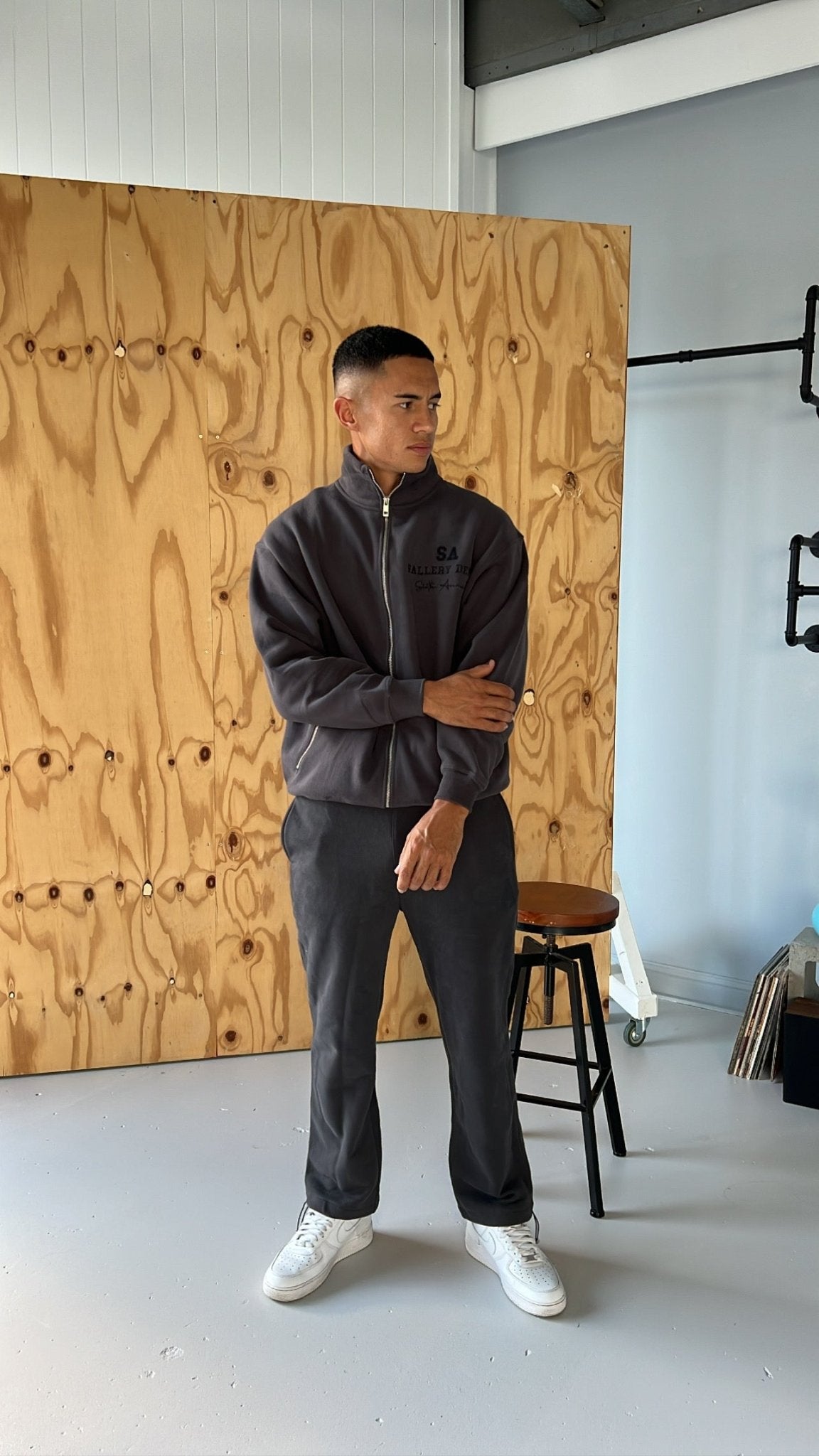 INITIALS WIDE LEG SWEATS - GREY - Sixth Avenue